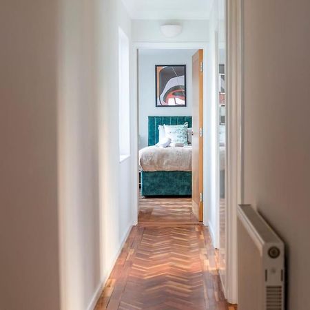 Spacious Sea View 2 Bedroom Sleeps 6-Free Parking Bournemouth Bagian luar foto